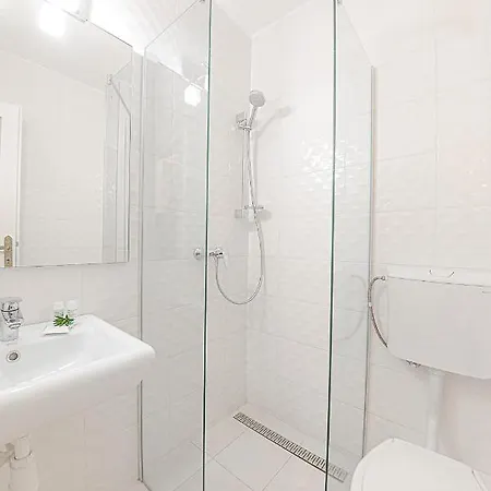 Casablanca Panzio B&B