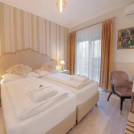 Casablanca Panzio 터터