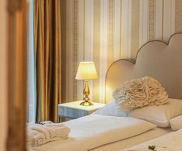 Casablanca Panzio B&B